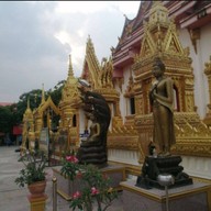 บรรยากาศ วัดกลาง