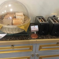 โรงแรมพนมรุ้งปุรี