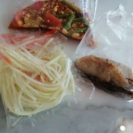 เมนูของร้าน ยำคุณแม่ - วันนิมมาน