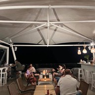 บรรยากาศ The Sundeck Phuket