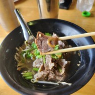 ไก่ย่าง จีระพันธ์ อีสานตำแซ่บ ฮาลาล เหม่งจ๋าย