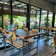 PADTHAI TONJIK RESTAURANT & CAFE