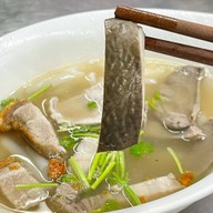 เมนูของร้าน ก๋วยจั๊บเอกไพลิน ศรีนครินทร์