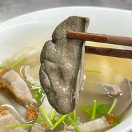 เมนูของร้าน ก๋วยจั๊บเอกไพลิน ศรีนครินทร์