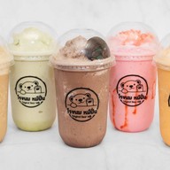 โรงนมหมีปั่น Brand & วาฟเฟิล โฮมเมด (Amazon Waffle Steak)