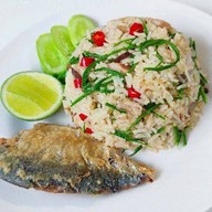 Tasty House  ข้าวผัดปลาทู สุขสวัสดิ์ 26