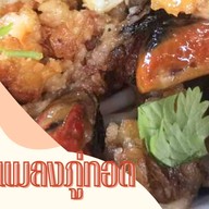 ขนมจีนน้ำยา หน้าซีเจบ้านกรด CJ บ้านกรด