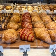 Eric Kayser เซ็นทรัลอีสต์วิลล์