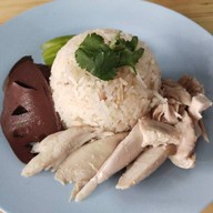 น้องน้ำรินข้าวมันไก่ 1