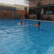 โรงแรมเรือนแพรอยัลปาร์ค