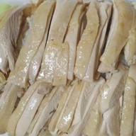 ข้าวมันไก่นายอวน ( ริมรั้วแฟลตทบ. )