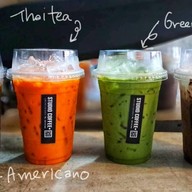 Studio Coffee• (กาแฟ ชา มัทฉะ นมสด & ขนมปังทานเล่น)