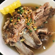 ก๋วยเตี๋ยวซุปกระดูกแม่โจ้ สาขา5