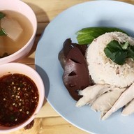 น้องน้ำรินข้าวมันไก่ 1