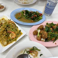 ร้านข้าวต้มร่าเริง