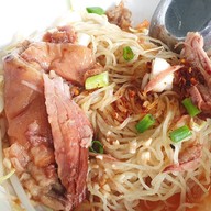 ก๋วยเตี๋ยวขาหมู เอแบค หัวหมาก