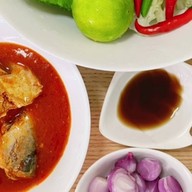 ชาณิชา อาหารตามสั่ง & กับข้าว (Cha-nicha)