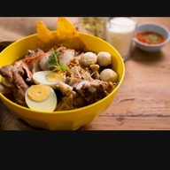 ก๋วยเตี๋ยวซุปกระดูกแม่โจ้ สาขา5