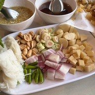 ครัวหนองขามเมี่ยงปลาจุ่ม
