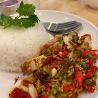 เมนูของร้าน โด๋ยหมูกรอบ