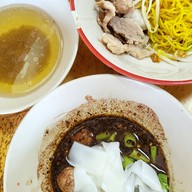 เมนูของร้าน ก๋วยเตี๋ยวเรือ ป.ประทีป  สาขาแม่อุ่นเรียน สันโค้งน้อย