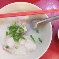 ข้าวต้มปลาลุงหนวด ศรีราชา