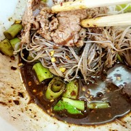 เมนูของร้าน ก๋วยเตี๋ยวเรือ ป.ประทีป  สาขาแม่อุ่นเรียน สันโค้งน้อย