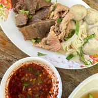 ก๋วยเตี๋ยวเรืออยุธยา ร้อยตะกร้อ อุดรธานี