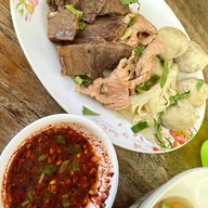 ก๋วยเตี๋ยวเรืออยุธยา ร้อยตะกร้อ อุดรธานี