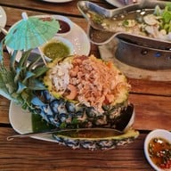 เมนูของร้าน Waterside Karaoke Restaurant