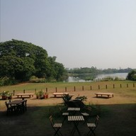 บรรยากาศ Brown House Restaurant