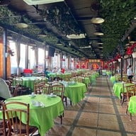Sheng Hai Wan  Seafood Restaurant盛海湾海鲜店