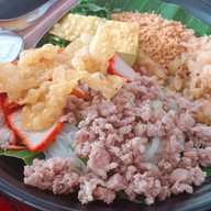 เมนูของร้าน ก๋วยเตี๋ยวห้อยขา พิษณุโลกสองแคว