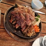 เมนูของร้าน Waterside Karaoke Restaurant