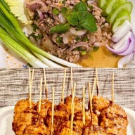 แอ๊นท์ หมูปิ้ง สาขา2