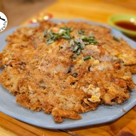 เมนูของร้าน เรือนไทย ผัดไทย หอยทอด ข้าวมันไก่