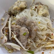 ก๋วยเตี๋ยวหมูโบราณ บองมาร์เช่