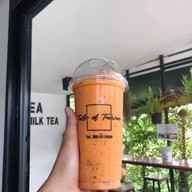 AP TEA เอพีที ชานมไข่มุก สาขาเมืองเดชพลาซ่า อยู่ติดร้านดูดีแฮร์