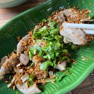 เมนูของร้าน ก๋วยเตี๋ยวหมูภูเขาไฟอุดมผล