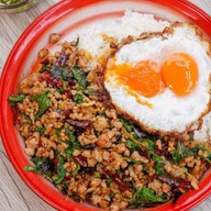 ผัดกระเพรา บ้านสวน by PK อ่างทอง