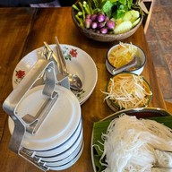 2459 ขนมจีน อาหารตามสั่งพื้นเมือง ส้มตำ