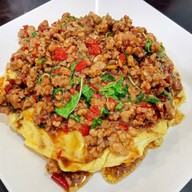 ผัดกระเพรา บ้านสวน by PK อ่างทอง