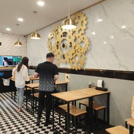 บรรยากาศ ก๋วยเตี๋ยวเรือวิศวะ โลตัส ศรีนครินทร์