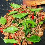 ผัดกระเพรา บ้านสวน by PK อ่างทอง