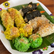 ผัดไทยแค๊ปหมู วังชมภู