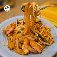 เมนูของร้าน เรือนไทย ผัดไทย หอยทอด ข้าวมันไก่