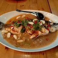 ส้มตำ ยำ เผา กะหลิม (ป่าตอง)