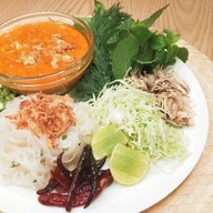 หมี่กะทิ N family