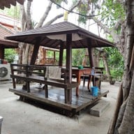 บรรยากาศ บ้านสวนริมคลอง เชียงราก