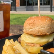 The Barisman Coffee ท่าสาย